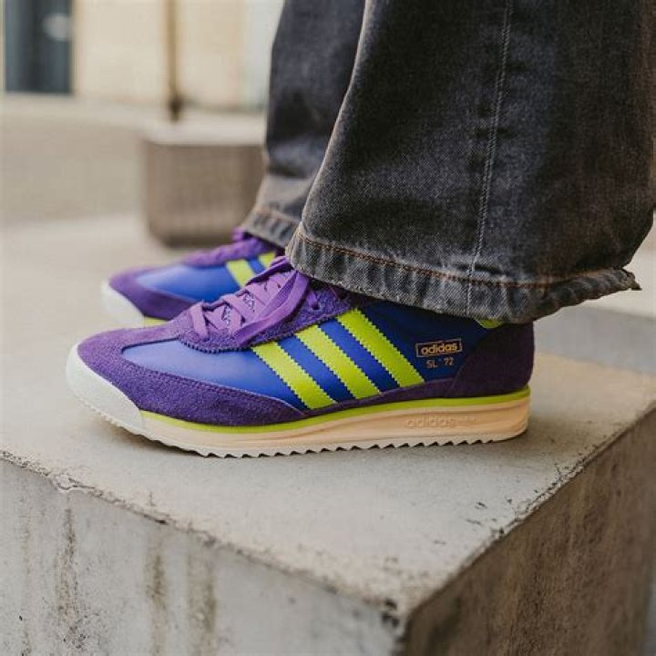 72 Purple 17" Balloons, Crystal Finish