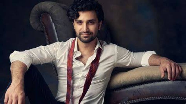 Ahad Raza Mir Wiki 2021 Net Worth, Height, Weight, Relationship & Full