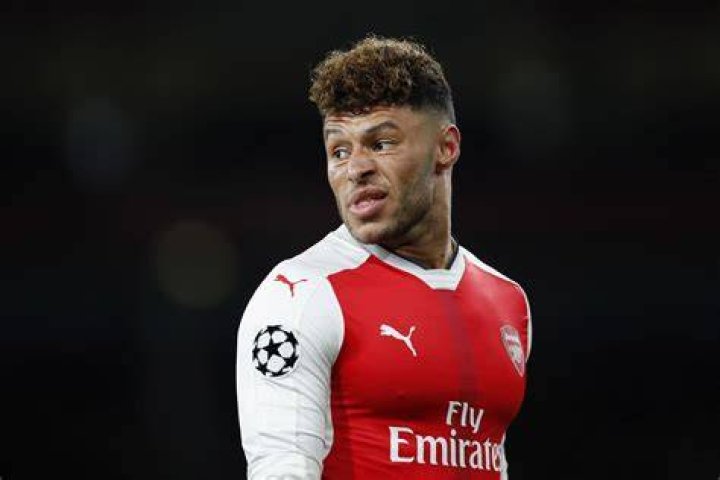 Alex OxladeChamberlain may need to leave Liverpool to revive