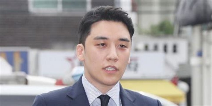 [BREAKING] Seungri officially sentenced to 3 years in prison for