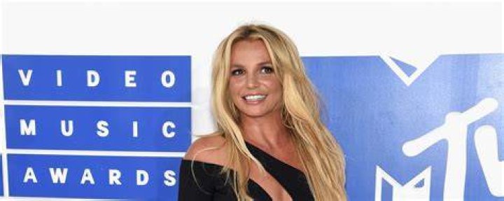 Britney Spears songwriter creates ultimate Christmas song 8days