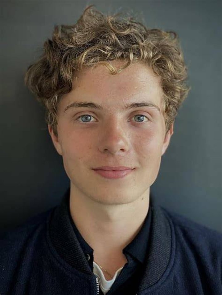 Davis Biography IMDb