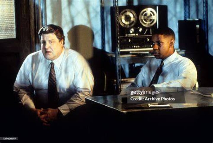 Denzel Washington and John Goodman at their best. The future Oscar