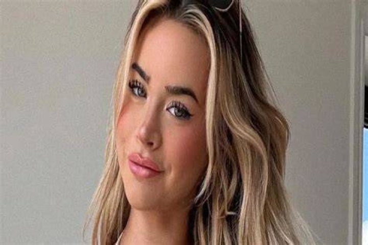 Emily Elizabeth Biography Age, Instagram, Net Worth, Height, OnlyFams