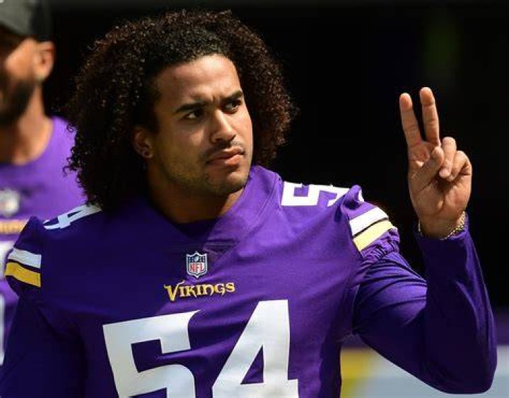Eric Kendricks Worth, Salary, Contracts, and Personal Life