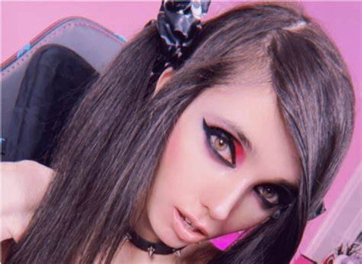 Eugenia Cooney Everything you need to know about the 'Anorexic
