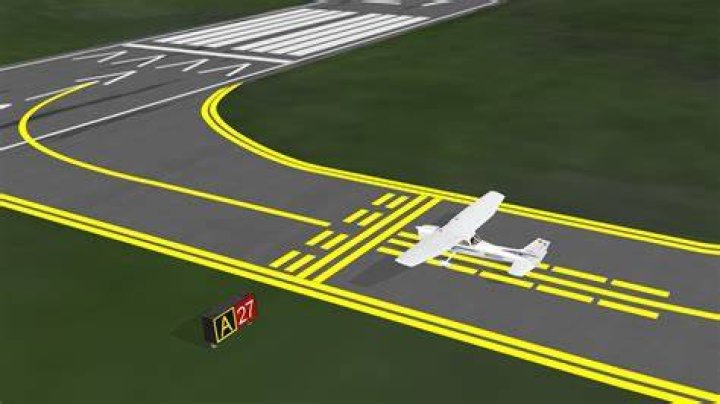 Flight Lands on Taxiway at SeaTac Airport
