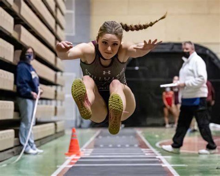 Gianna Locci excelling at the national level in the long jump despite