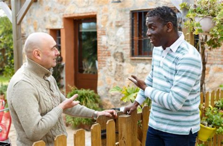 How to Make Your Neighbor Fall in Love With You? Falling in love
