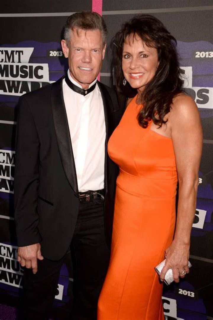 Is Randy Travis still married to his first wife? Celebrity.fm 1