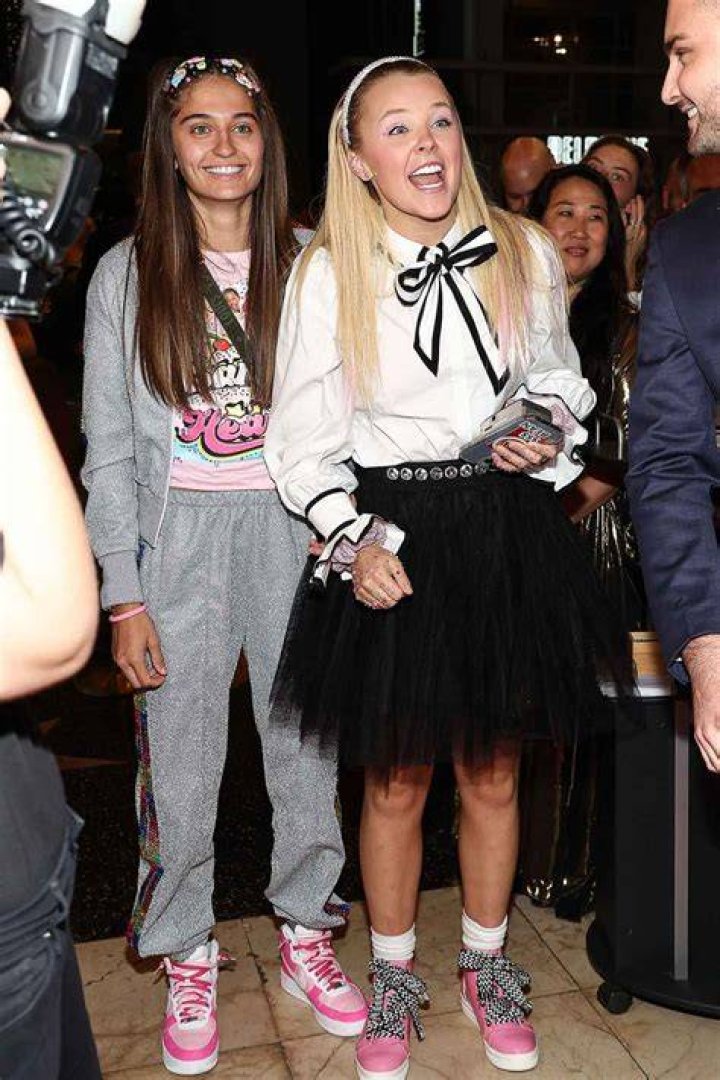 JoJo Siwa and Avery Cyrus' Complete Relationship Timeline J14