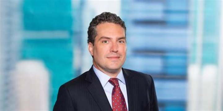 Joseph W. Price Debt Financing Attorney Mintz