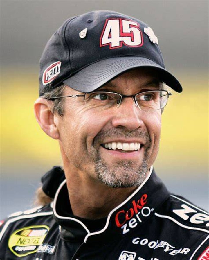 Kyle Petty Net Worth January 2024, Salary, Age, Siblings, Bio, Family