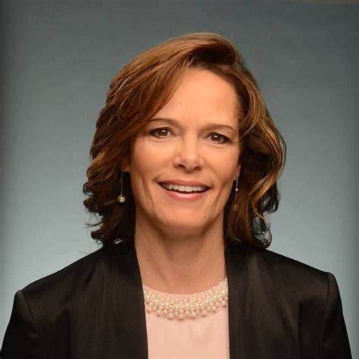 Lori Dougherty's Instagram, Twitter & Facebook on IDCrawl