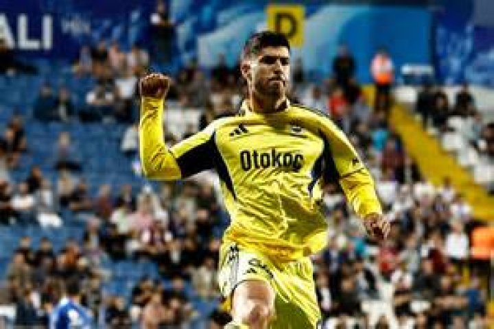 Marco Asensio's architect girlfriend poses in a bikini Marca