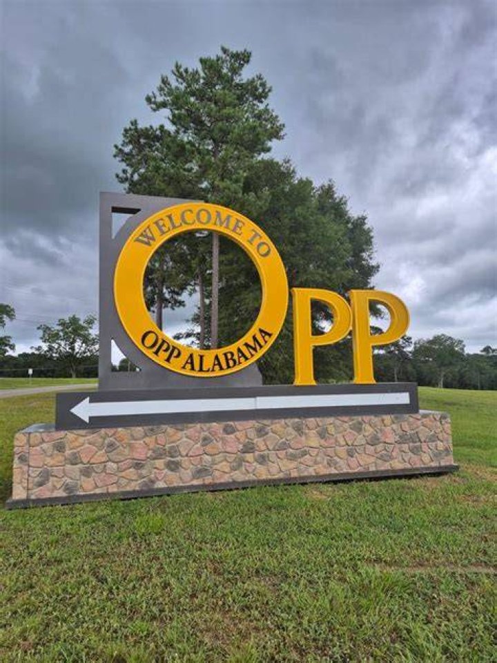 Mary Oliver, Opp Alabama , Opp newspaper