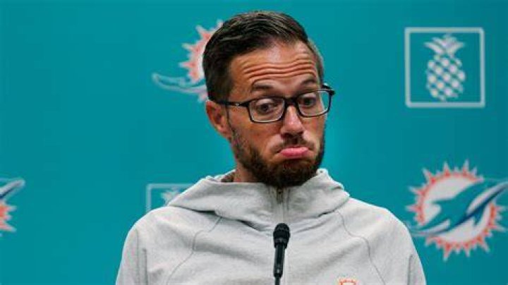 Miami Dolphins Head Coach Mike McDaniel says he will call plays in 2022