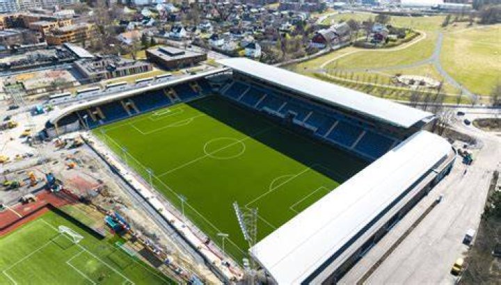 Nadderud stadion / Stab&aelig;k