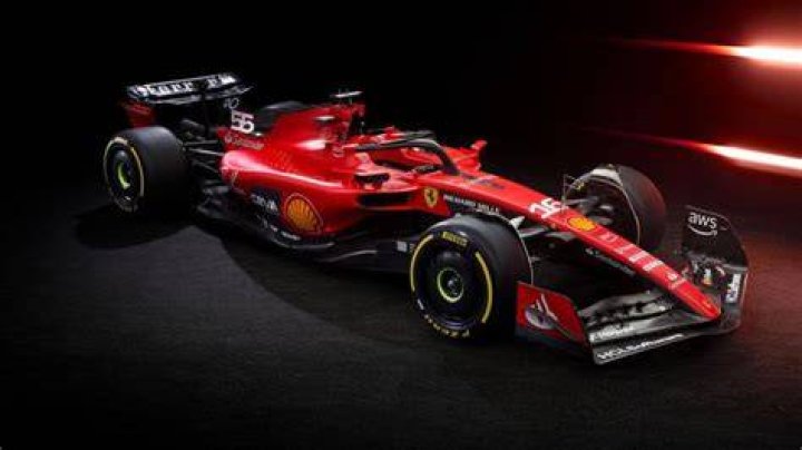 Nuevo color para el F1 MercedesAMG Petronas Revista Magazzine