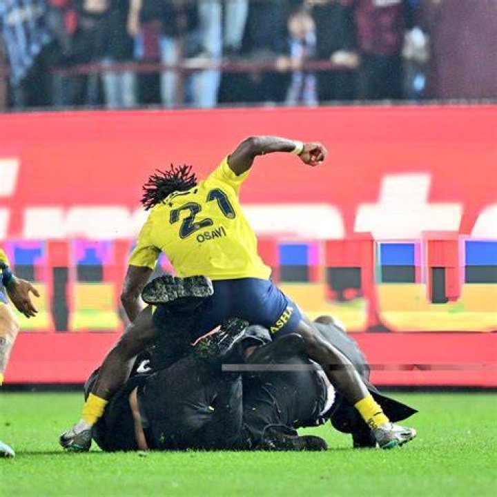 Osayi, Nigerian player, trends after defending teammates against Irate
