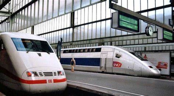 Stuttgart to Paris by ICE HighSpeedTrain. Tickets from 39 Euro rail.cc