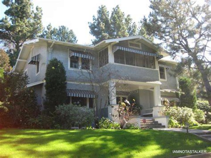 The Lopez” House IAMNOTASTALKER
