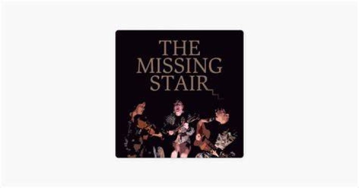 The Missing Stair — Phoebe Hunt