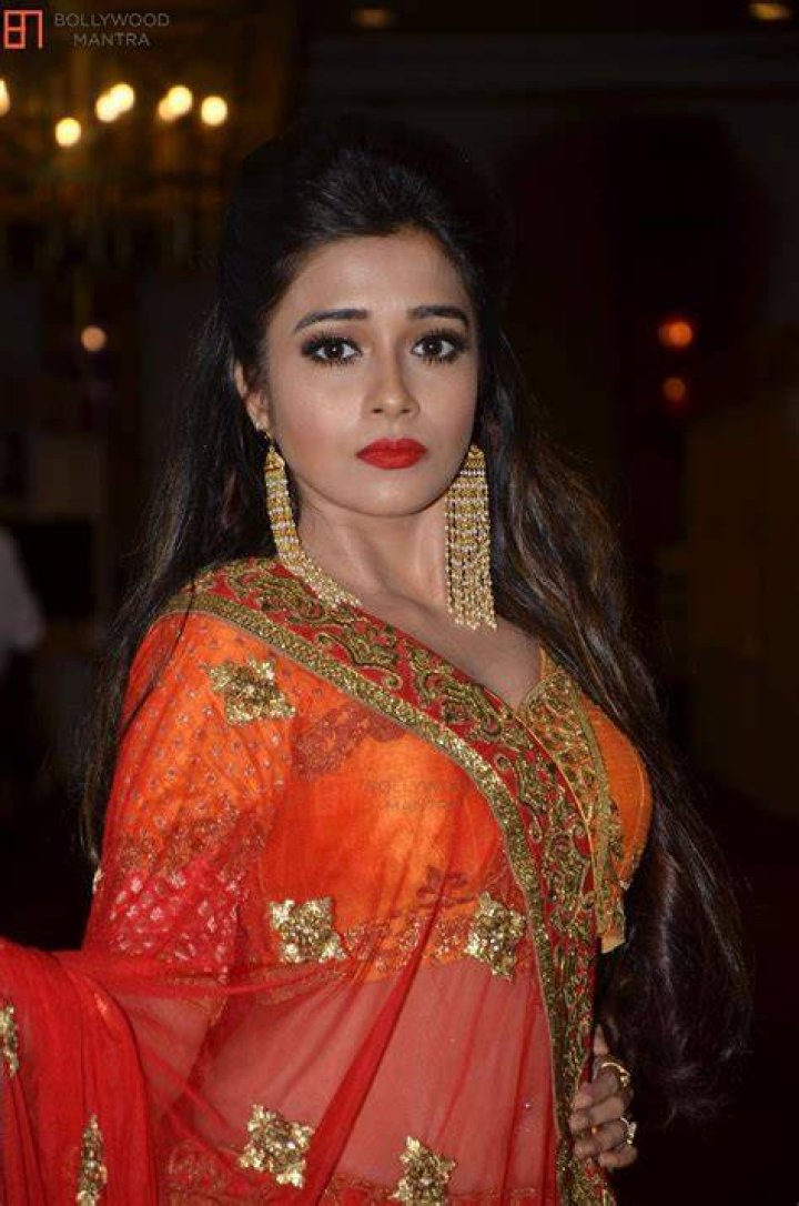 Tina dutta awesome navel in this dress Tv Actress Navel