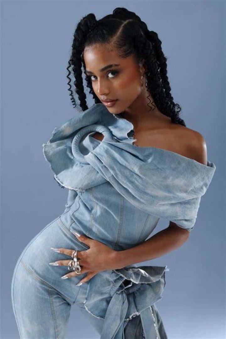 Tyla's 'Water' Is No. 1 on Mainstream R&B/HipHop Airplay Chart