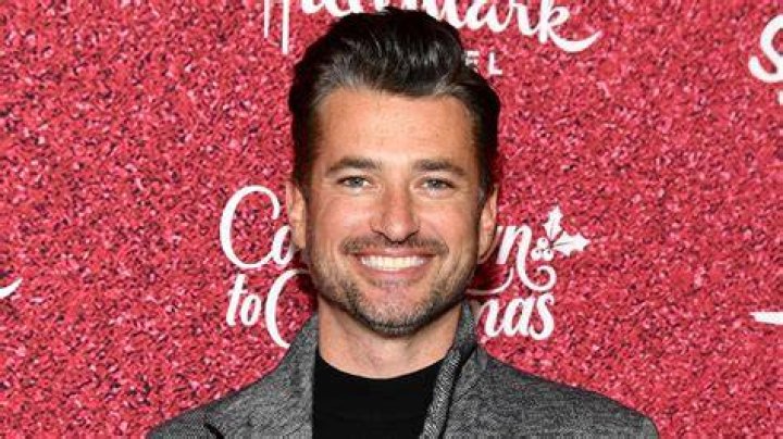 Wes Brown 2024 dating, net worth, tattoos, smoking & body facts Taddlr